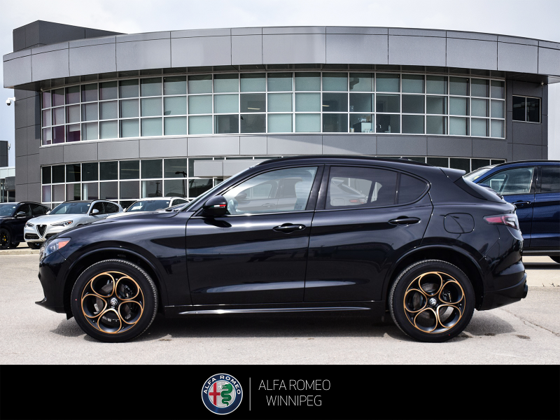 2025 ALFA ROMEO Stelvio Intensa at Alfa Romeo of Winnipeg Winnipeg Manitoba (Image 3/27)