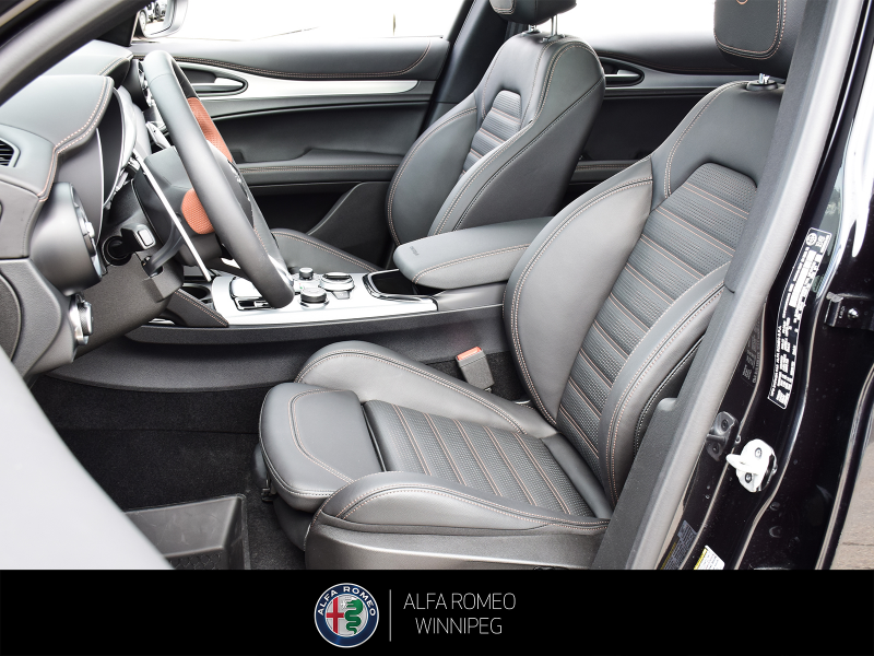 2025 ALFA ROMEO Stelvio Intensa at Alfa Romeo of Winnipeg Winnipeg Manitoba (Image 16/27)