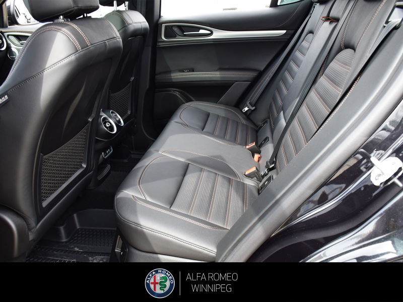 2025 ALFA ROMEO Stelvio Intensa at Alfa Romeo of Winnipeg Winnipeg Manitoba (Image 18/27)
