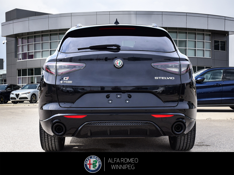 2025 ALFA ROMEO Stelvio Intensa at Alfa Romeo of Winnipeg Winnipeg Manitoba (Image 5/27)