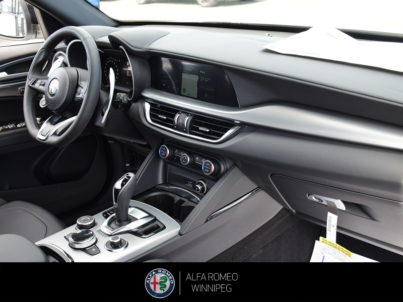 2026 ALFA ROMEO Stelvio at Alfa Romeo of Winnipeg Winnipeg Manitoba (Image 24/27)