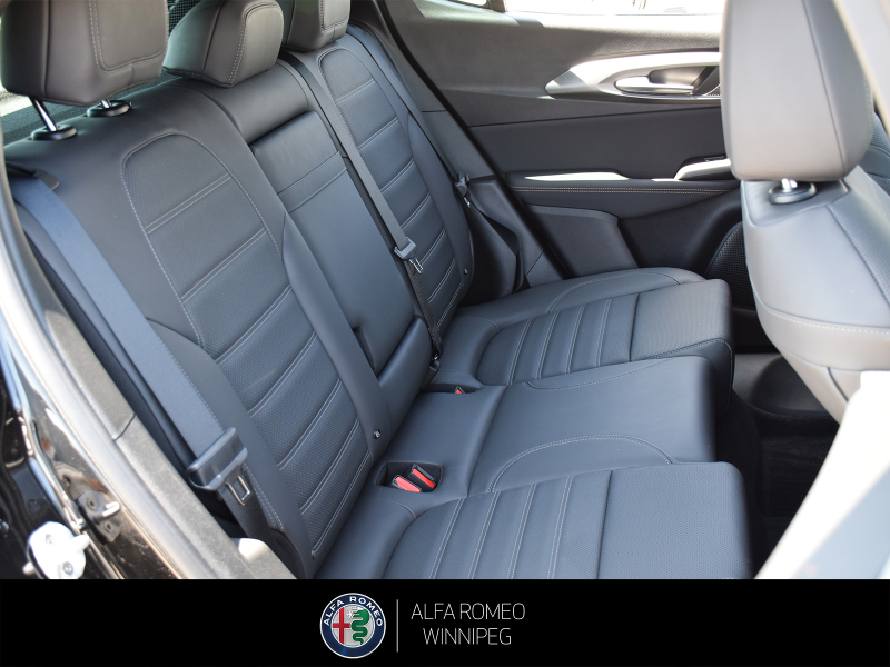2025 ALFA ROMEO Tonale EAWD (PHEV) at Alfa Romeo of Winnipeg Winnipeg Manitoba (Image 19/24)