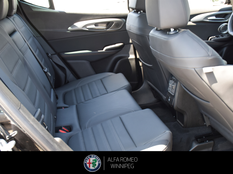 2025 ALFA ROMEO Tonale EAWD (PHEV) at Alfa Romeo of Winnipeg Winnipeg Manitoba (Image 20/24)
