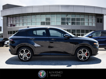 2025 ALFA ROMEO Tonale EAWD (PHEV)   at Alfa Romeo of Winnipeg Winnipeg Manitoba thumbnail 6