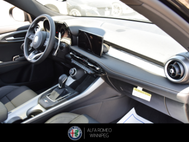 2025 ALFA ROMEO Tonale EAWD (PHEV)   at Alfa Romeo of Winnipeg Winnipeg Manitoba thumbnail 21