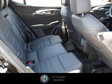 2025 ALFA ROMEO Tonale EAWD (PHEV)   at Alfa Romeo of Winnipeg Winnipeg Manitoba thumbnail 20