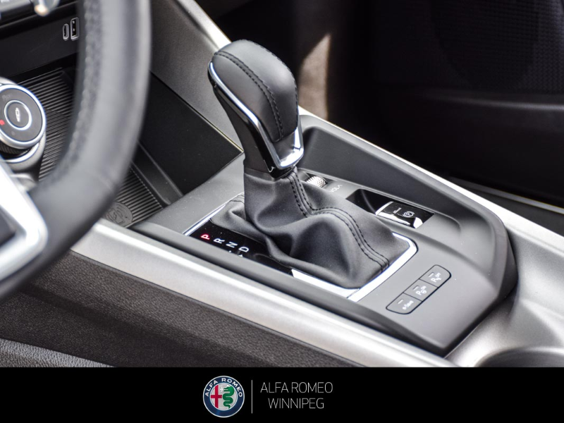 2025 ALFA ROMEO Tonale EAWD (PHEV) Veloce at Alfa Romeo of Winnipeg Winnipeg Manitoba (Image 16/26)