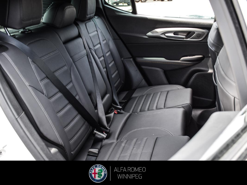 2025 ALFA ROMEO Tonale EAWD (PHEV) Veloce at Alfa Romeo of Winnipeg Winnipeg Manitoba (Image 20/26)