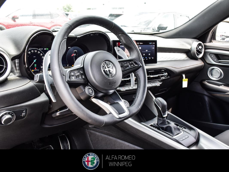 2025 ALFA ROMEO Tonale EAWD (PHEV) Veloce at Alfa Romeo of Winnipeg Winnipeg Manitoba (Image 15/26)