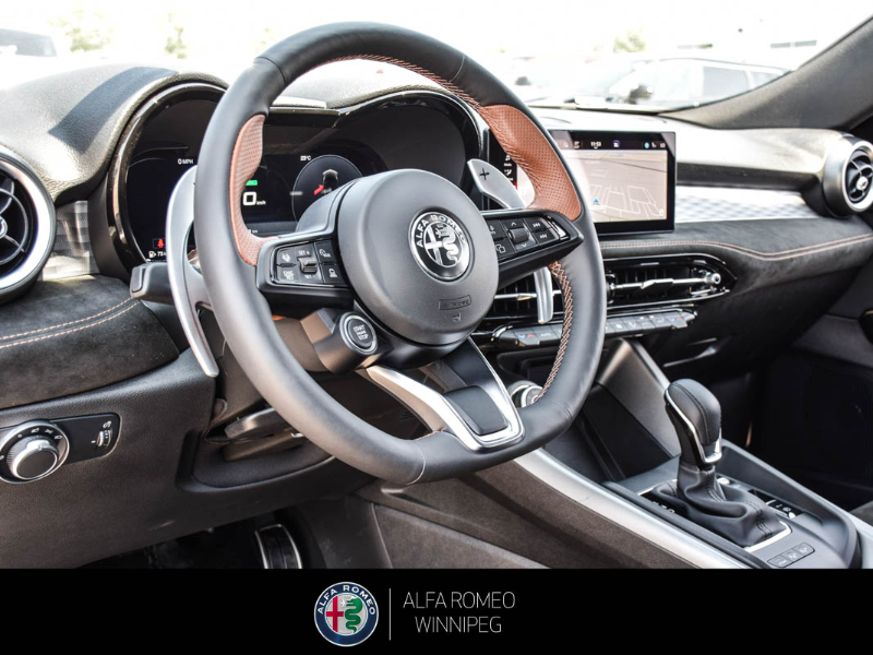2025 ALFA ROMEO Tonale EAWD (PHEV) Intensa  at Alfa Romeo of Winnipeg Winnipeg Manitoba (Image 14/25)