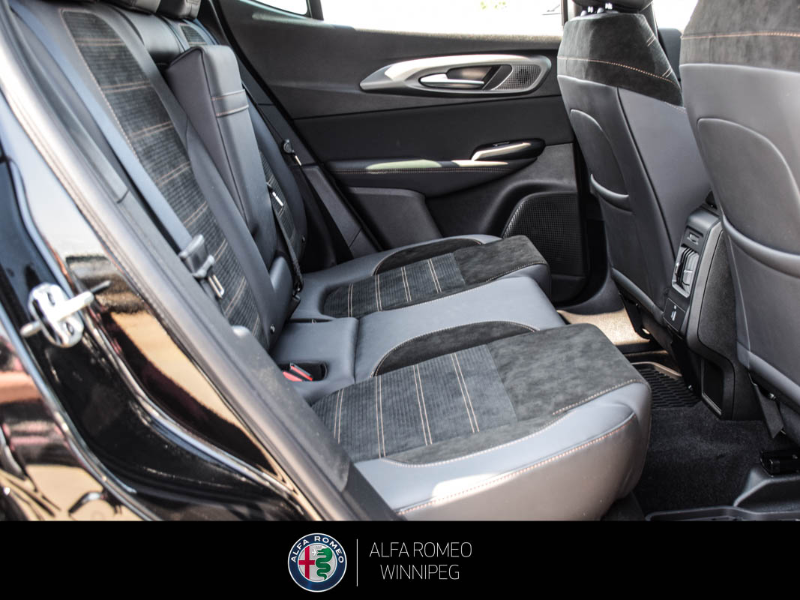 2025 ALFA ROMEO Tonale EAWD (PHEV) Intensa  at Alfa Romeo of Winnipeg Winnipeg Manitoba (Image 20/25)
