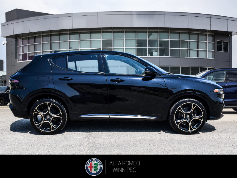 2025 ALFA ROMEO Tonale EAWD (PHEV) Intensa  at Alfa Romeo of Winnipeg Winnipeg Manitoba (Image 6/25)