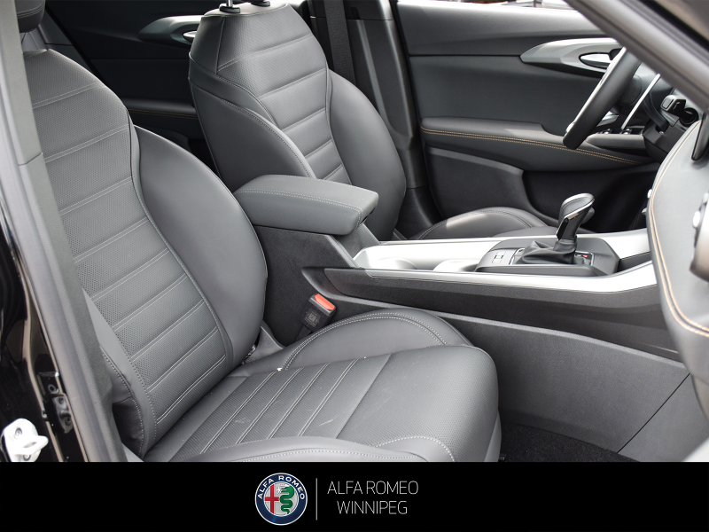2025 ALFA ROMEO Tonale EAWD (PHEV) Veloce at Alfa Romeo of Winnipeg Winnipeg Manitoba (Image 22/23)