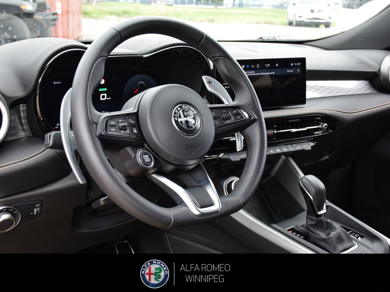 2025 ALFA ROMEO Tonale EAWD (PHEV) Veloce at Alfa Romeo of Winnipeg Winnipeg Manitoba (Image 16/23)