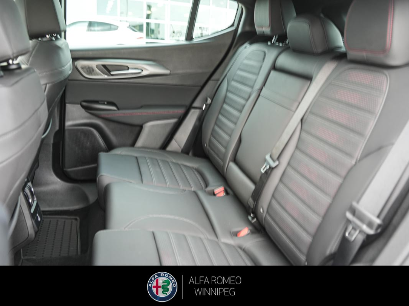 2025 ALFA ROMEO Tonale EAWD (PHEV) Tributo  at Alfa Romeo of Winnipeg Winnipeg Manitoba (Image 21/32)