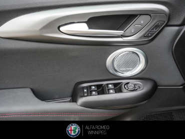 2025 ALFA ROMEO Tonale EAWD (PHEV) Tributo  at Alfa Romeo of Winnipeg Winnipeg Manitoba thumbnail 16