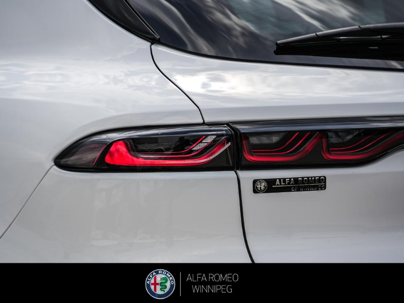 2025 ALFA ROMEO Tonale EAWD (PHEV) Tributo  at Alfa Romeo of Winnipeg Winnipeg Manitoba (Image 12/32)