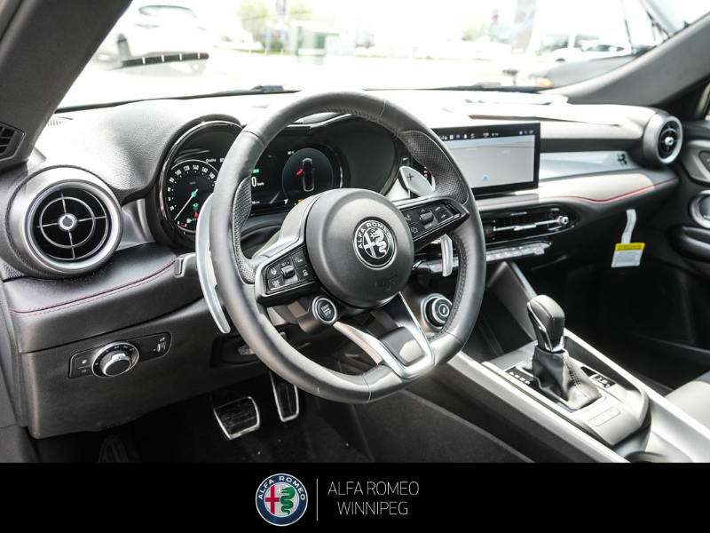 2025 ALFA ROMEO Tonale EAWD (PHEV) Tributo  at Alfa Romeo of Winnipeg Winnipeg Manitoba (Image 13/32)