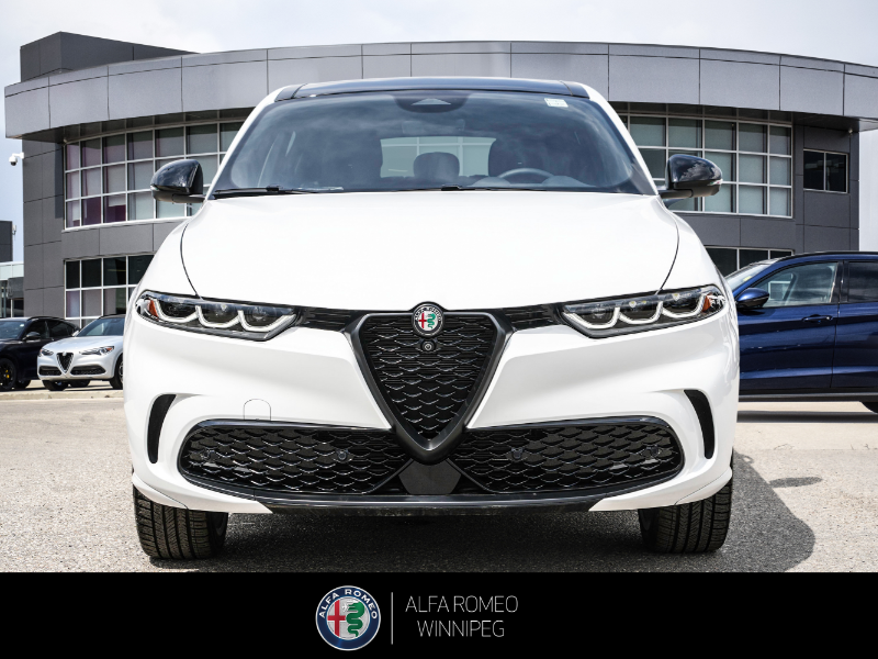 2025 ALFA ROMEO Tonale EAWD (PHEV) Tributo  at Alfa Romeo of Winnipeg Winnipeg Manitoba (Image 2/32)