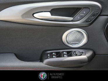 2025 ALFA ROMEO Tonale EAWD (PHEV) Tributo  at Alfa Romeo of Winnipeg Winnipeg Manitoba thumbnail 15